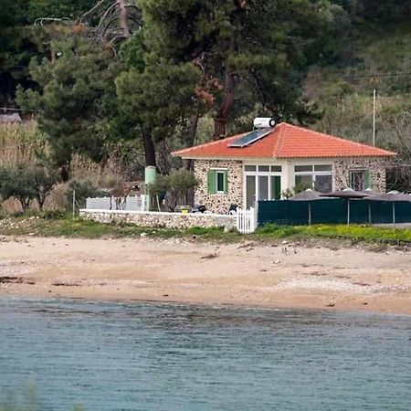 House Kokkalas On The Beach Pyrgadikia Exteriör bild