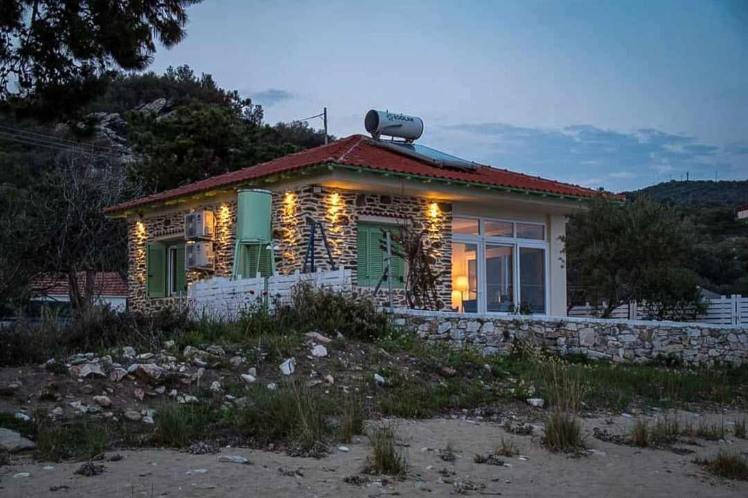 House Kokkalas On The Beach Pyrgadikia Exteriör bild